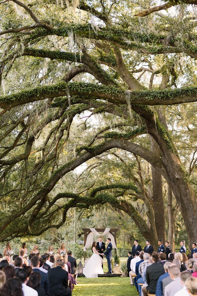 southern mossy oak wedding ceremony