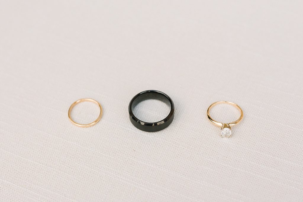 wedding rings picture, gold wedding band